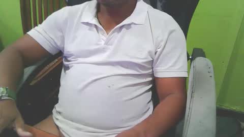 Snapshot of hugedguy2023 chatting on 03-22-26, 09:18 hugedguy2023 online show from 03-22-26, 09:18