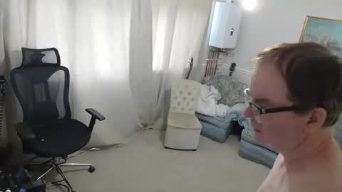 Snapshot of hugedick1965 chatting on 11-19-25, 10:48 hugedick1965 online show from 11-19-25, 10:48