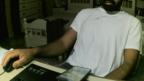 hugeveiny online show from 11-17-25, 07:47