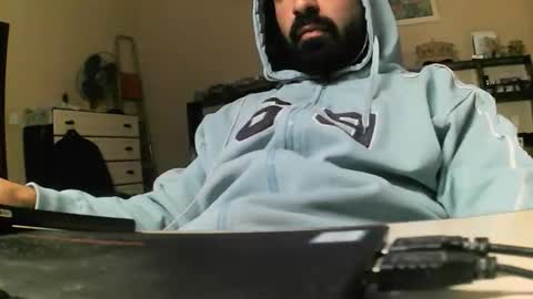 hugeveiny online show from 11-28-25, 05:26