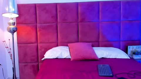 Snapshot of hugo_cano chatting on 09-22-25, 09:50 Hugo Cano online show from 09-22-25, 09:50