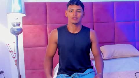 Snapshot of hugo_cano chatting on 09-25-25, 09:51 Hugo Cano online show from 09-25-25, 09:51