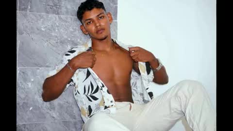 Snapshot of hugo_cano chatting on 09-28-25, 01:00 Hugo Cano online show from 09-28-25, 01:00