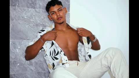 Snapshot of hugo_cano chatting on 10-02-25, 08:05 Hugo Cano online show from 10-02-25, 08:05