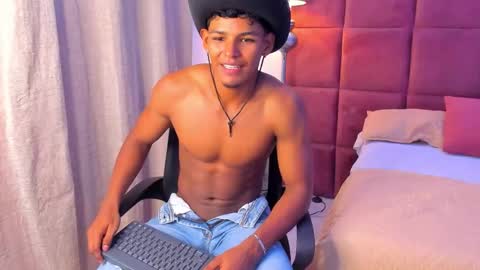 Snapshot of hugo_cano chatting on 10-29-25, 11:39 Hugo Cano online show from 10-29-25, 11:39