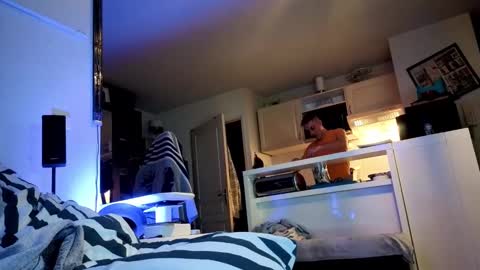 Hugo online show from 01-07-25, 08:52