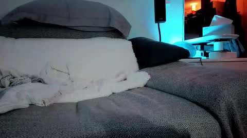 Hugo online show from 02-15-25, 08:43