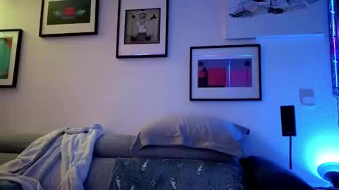 Hugo online show from 02-26-25, 08:44