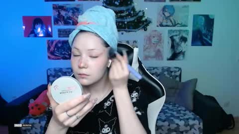 Snapshot of hugomin chatting on 01-09-26, 01:30 HugoMin online show from 01-09-26, 01:30