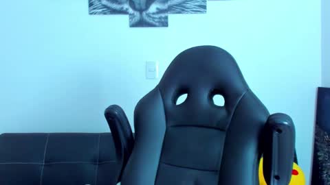 Snapshot of humber_eli chatting on 03-04-25, 02:38 Eli online show from 03-04-25, 02:38