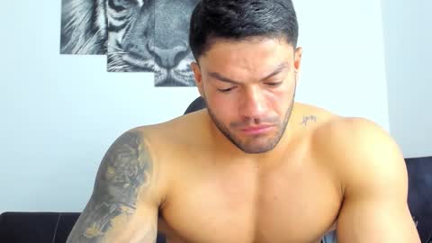 Snapshot of humber_eli chatting on 11-07-25, 02:22 Eli online show from 11-07-25, 02:22