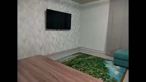 Snapshot of humpygrey chatting on 02-18-26, 06:59 HumpyGrey online show from 02-18-26, 06:59