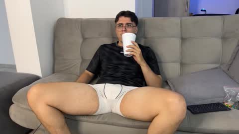 Snapshot of hun_damer chatting on 09-11-25, 02:33 hun_damer online show from 09-11-25, 02:33