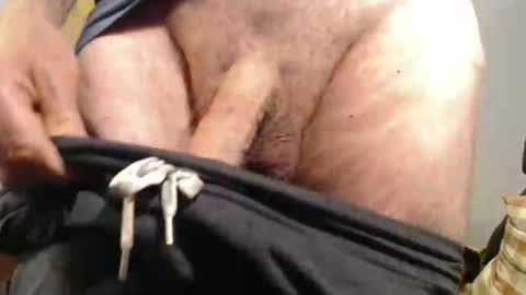 Snapshot of hung_hot_fit10 chatting on 09-19-25, 02:35 Big uncut cock dripping online show from 09-19-25, 02:35