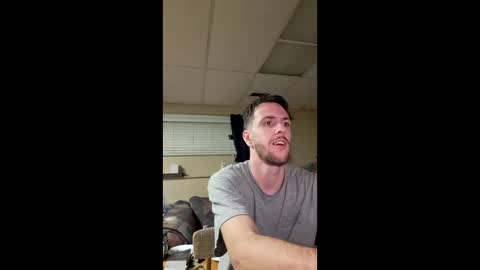 Snapshot of hungasl chatting on 12-16-25, 05:23 hungasl online show from 12-16-25, 05:23