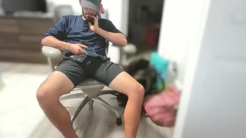 hungbistud916 online show from 12-05-25, 06:00