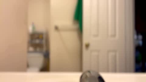 Snapshot of hungbwc99999 chatting on 09-28-25, 10:09 hungbwc99999 online show from 09-28-25, 10:09