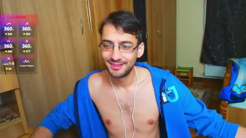 Snapshot of hungeddy chatting on 12-04-24, 06:22 Eddy online show from 12-04-24, 06:22