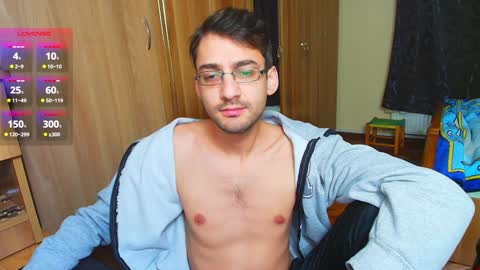 Snapshot of hungeddy chatting on 12-08-24, 07:32 Eddy online show from 12-08-24, 07:32