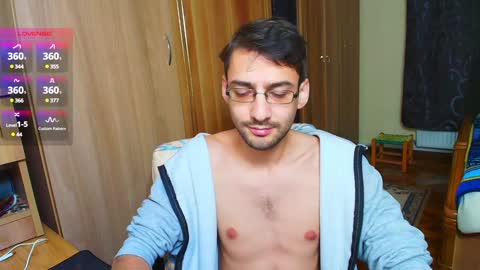 Snapshot of hungeddy chatting on 12-10-24, 03:12 Eddy online show from 12-10-24, 03:12