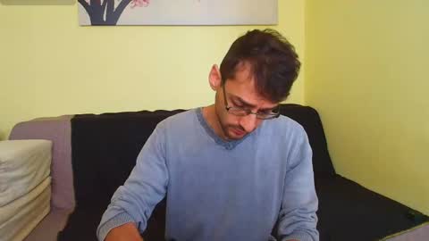 Snapshot of hungeddy chatting on 10-09-25, 12:25 Eddy online show from 10-09-25, 12:25