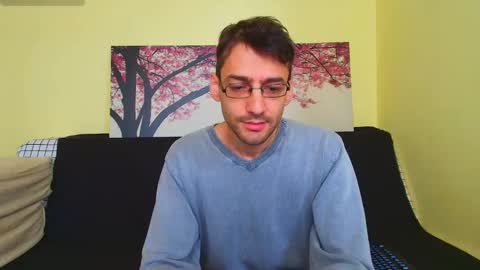 Snapshot of hungeddy chatting on 10-12-25, 11:20 Eddy online show from 10-12-25, 11:20