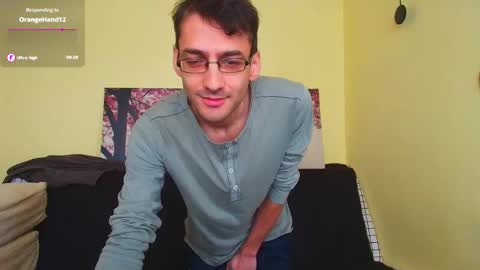 Snapshot of hungeddy chatting on 10-16-25, 06:58 Eddy online show from 10-16-25, 06:58