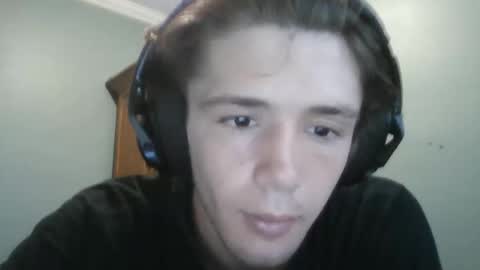 Snapshot of hunglikecrazyy chatting on 06-11-26, 12:32 Tyler online show from 06-11-26, 12:32