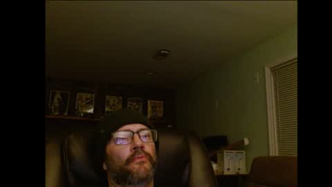 LonelyGuy online show from 11-18-25, 03:12