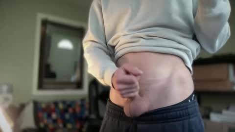 hungonthewall33 online show from 04-18-26, 01:26