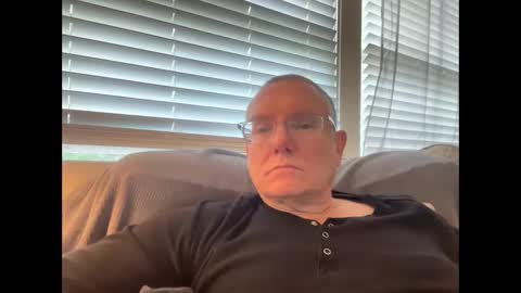 AARON online show from 10-15-25, 03:45