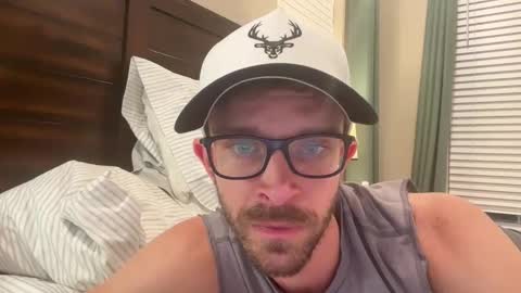 hungrunner24 online show from 06-11-26, 02:53