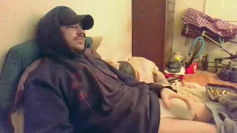 Snapshot of hungsubbb chatting on 12-17-25, 03:12 Boi online show from 12-17-25, 03:12