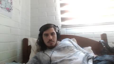 Snapshot of hungweeb chatting on 12-15-24, 02:37 Rod online show from 12-15-24, 02:37