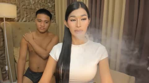 hunkhomerontop online show from 10-23-25, 07:29