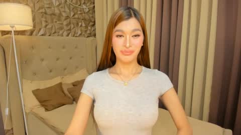 hunkhomerontop online show from 06-10-26, 08:13