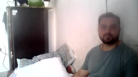 Snapshot of hunkster102 chatting on 05-30-26, 04:31 hunkster102 online show from 05-30-26, 04:31