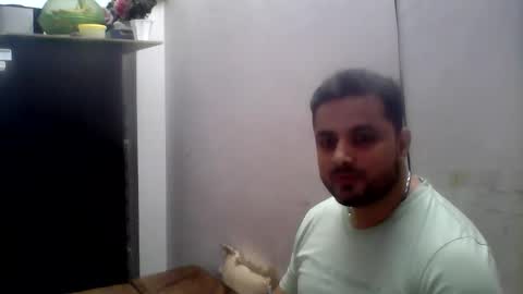 Snapshot of hunkster102 chatting on 05-31-26, 11:39 hunkster102 online show from 05-31-26, 11:39