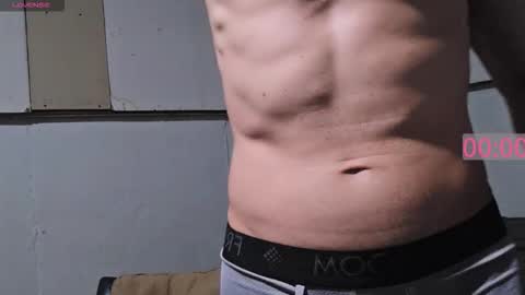 Snapshot of hunkwithglasses chatting on 02-06-26, 04:06 Wh8teboi online show from 02-06-26, 04:06