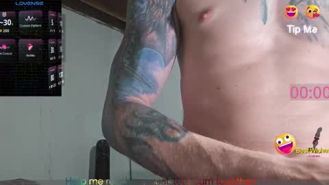 Snapshot of hunkwithglasses chatting on 02-11-26, 03:33 Wh8teboi online show from 02-11-26, 03:33