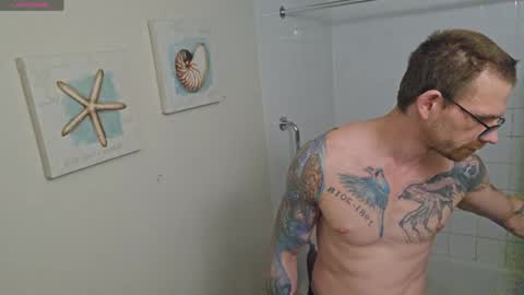 Snapshot of hunkwithglasses chatting on 03-02-26, 02:03 Wh8teboi online show from 03-02-26, 02:03