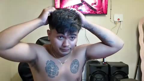 Snapshot of hunkyzeus chatting on 04-20-26, 07:00 hunkyzeus online show from 04-20-26, 07:00