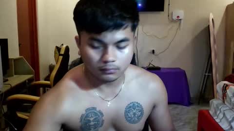 Snapshot of hunkyzeus chatting on 04-23-26, 07:30 hunkyzeus online show from 04-23-26, 07:30