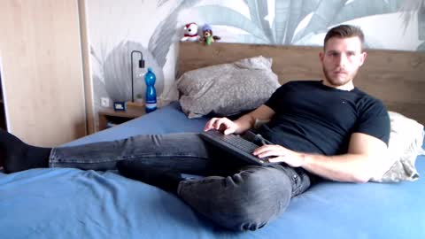 Hunter Bridges online show from 01-17-25, 12:31