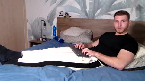 Hunter Bridges online show from 01-31-25, 04:06