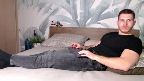 Hunter Bridges online show from 02-08-25, 04:47