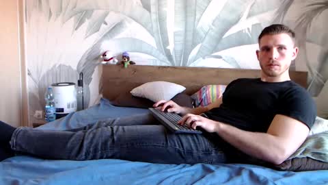 Hunter Bridges online show from 03-05-25, 08:32