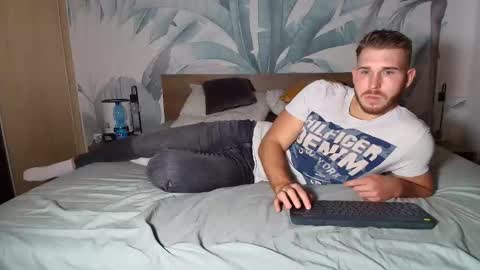 Hunter Bridges online show from 10-07-25, 02:58