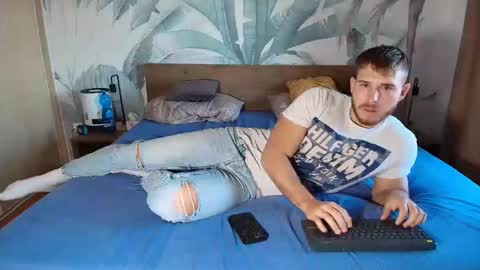 Hunter Bridges online show from 10-19-25, 07:20