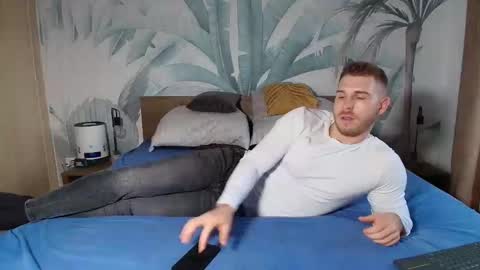 Hunter Bridges online show from 12-14-25, 07:58